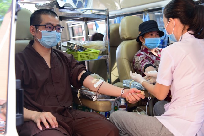 Humanitarian Blood Donation